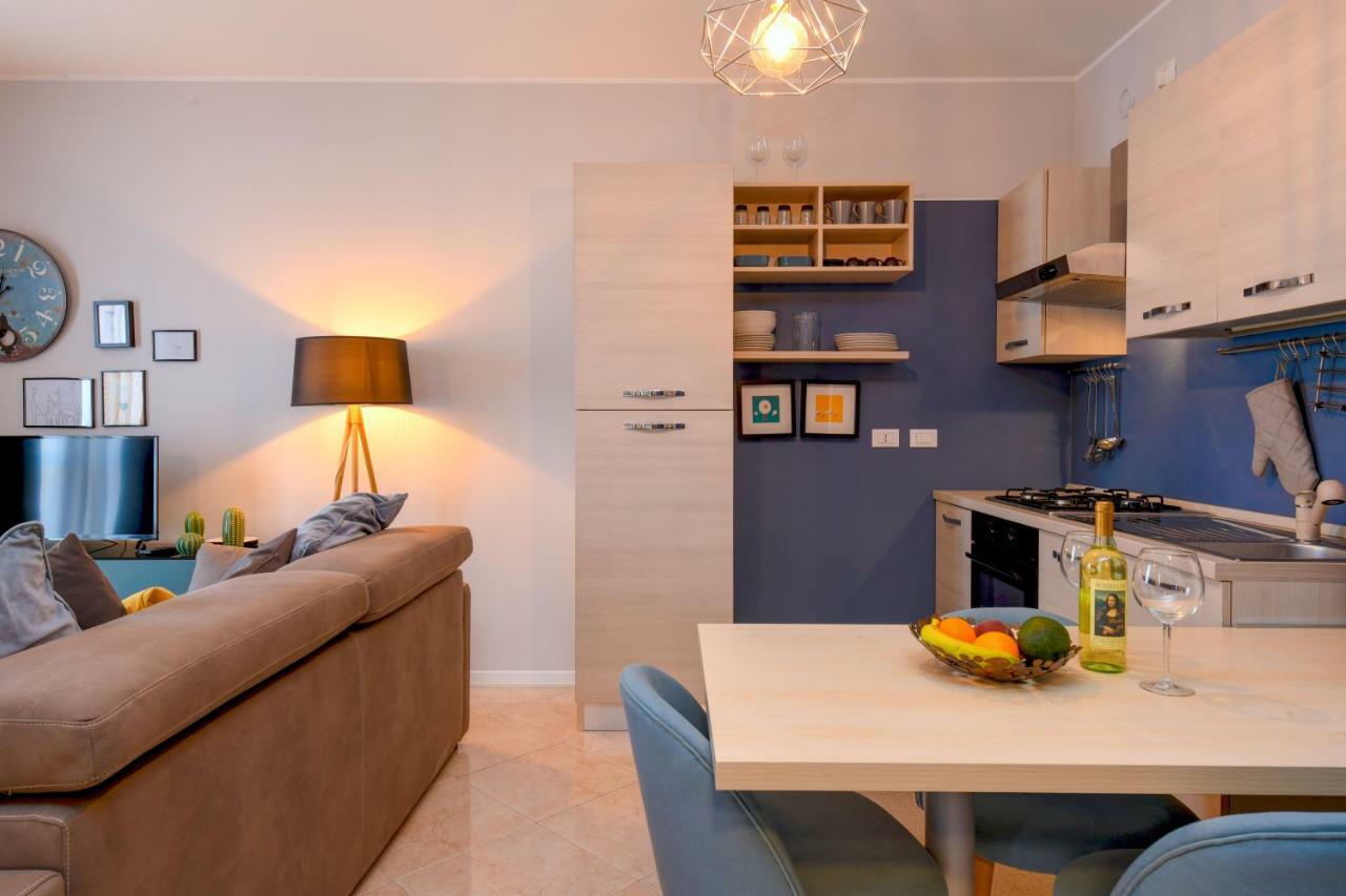 Desenzanoloft Le Chateau De Margot Desenzano del Garda Zewnętrze zdjęcie